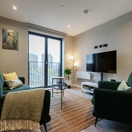 Apartment Emerald Elegance, 2bed 2bath Leeds Escape, Center & Stadium