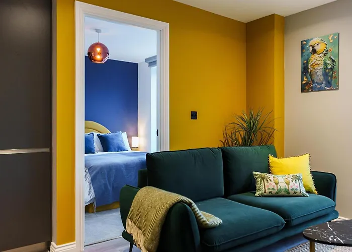 Apartment Jungle Luxe Retreat, 2bed 2bath Leeds, Center & Stadium *