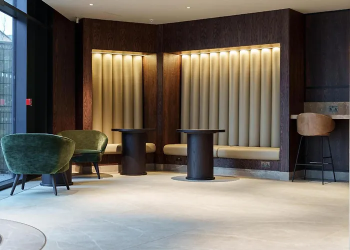 Jungle Luxe Retreat, 2bed 2bath Leeds, Center & Stadium Апартаменти