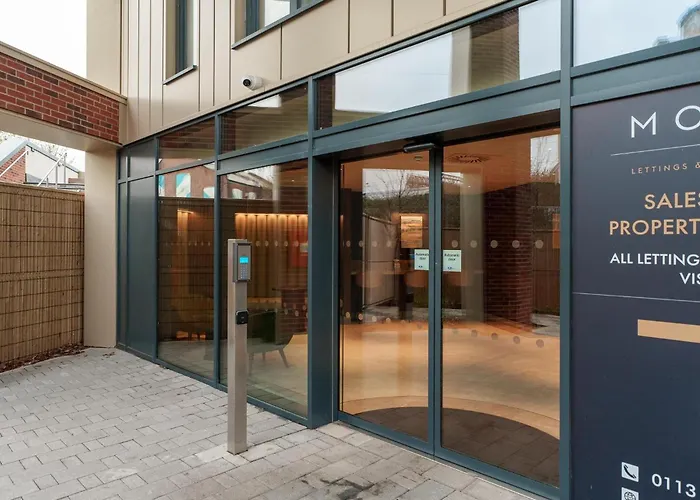 Jungle Luxe Retreat, 2bed 2bath Leeds, Center & Stadium Апартаменти